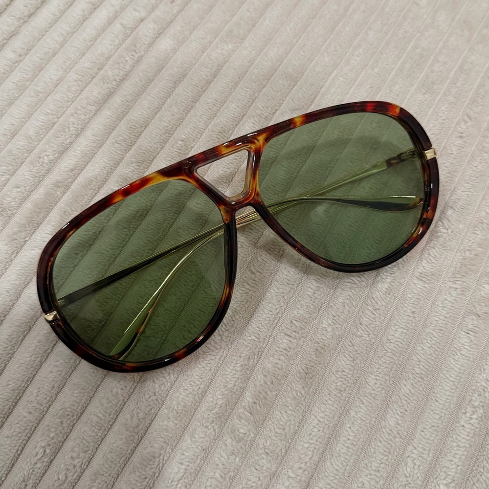 New Havana Pilot Sunglasses